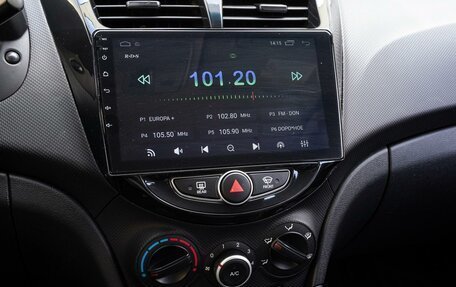 Hyundai Solaris II рестайлинг, 2012 год, 890 000 рублей, 12 фотография