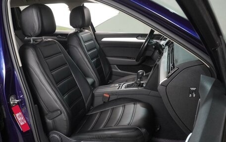 Volkswagen Passat B8 рестайлинг, 2017 год, 1 785 000 рублей, 8 фотография
