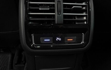 Volkswagen Passat B8 рестайлинг, 2017 год, 1 785 000 рублей, 13 фотография