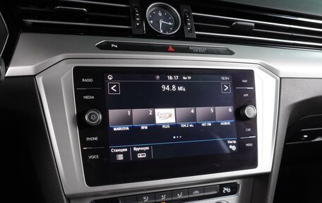 Volkswagen Passat B8 рестайлинг, 2017 год, 1 785 000 рублей, 16 фотография
