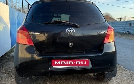 Toyota Yaris III рестайлинг, 2008 год, 699 999 рублей, 5 фотография