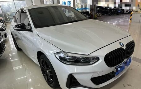 BMW 1 серия, 2020 год, 1 850 000 рублей, 1 фотография