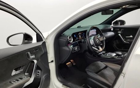 Mercedes-Benz A-Класс AMG, 2021 год, 2 610 400 рублей, 5 фотография