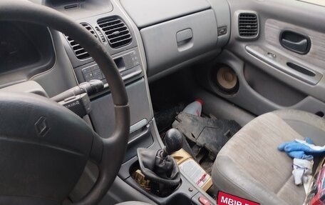Renault Laguna II, 2000 год, 150 000 рублей, 9 фотография
