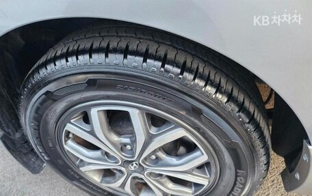 Hyundai Grand Starex Grand Starex I рестайлинг 2, 2021 год, 2 615 000 рублей, 15 фотография