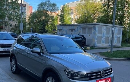 Volkswagen Tiguan II, 2019 год, 2 900 000 рублей, 2 фотография