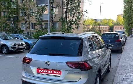 Volkswagen Tiguan II, 2019 год, 2 900 000 рублей, 3 фотография