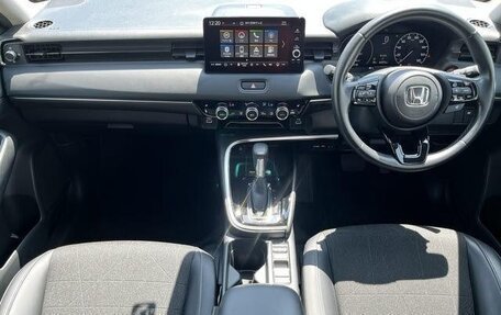 Honda Vezel, 2022 год, 1 325 000 рублей, 11 фотография