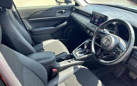 Honda Vezel, 2022 год, 1 325 000 рублей, 13 фотография