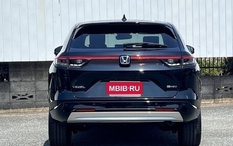 Honda Vezel, 2022 год, 1 325 000 рублей, 6 фотография