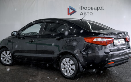 KIA Rio III рестайлинг, 2013 год, 900 000 рублей, 4 фотография