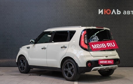 KIA Soul II рестайлинг, 2018 год, 1 600 000 рублей, 4 фотография
