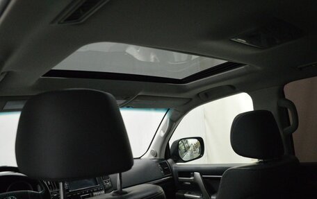 Toyota Land Cruiser 200, 2010 год, 3 800 000 рублей, 18 фотография