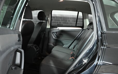 Volkswagen Tiguan II, 2019 год, 2 900 000 рублей, 21 фотография