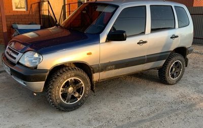 Chevrolet Niva I рестайлинг, 2004 год, 190 000 рублей, 1 фотография