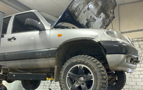 Chevrolet Niva I рестайлинг, 2004 год, 190 000 рублей, 7 фотография