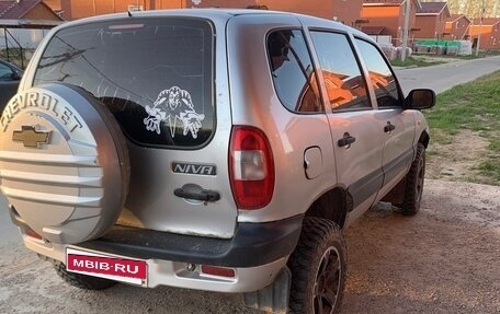 Chevrolet Niva I рестайлинг, 2004 год, 190 000 рублей, 5 фотография