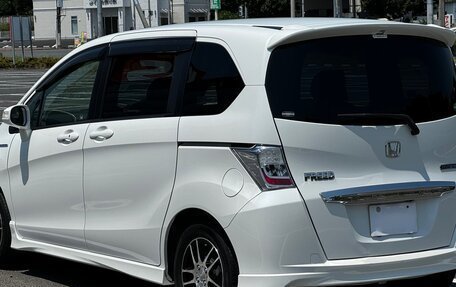 Honda Freed I, 2014 год, 820 000 рублей, 5 фотография
