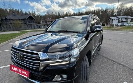 Toyota Land Cruiser 200, 2016 год, 6 500 000 рублей, 2 фотография