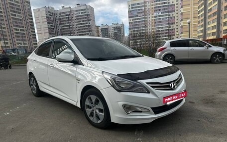 Hyundai Solaris II рестайлинг, 2016 год, 1 100 000 рублей, 3 фотография