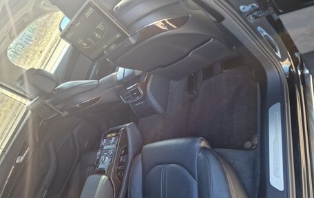 Audi A8, 2015 год, 2 850 000 рублей, 12 фотография