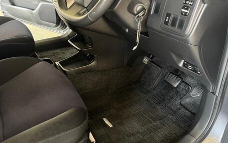 Toyota Wish II, 2016 год, 1 010 000 рублей, 14 фотография