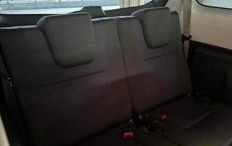 Toyota Wish II, 2016 год, 1 010 000 рублей, 30 фотография