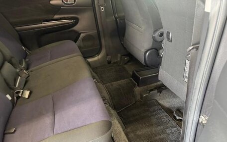 Toyota Wish II, 2016 год, 1 010 000 рублей, 28 фотография