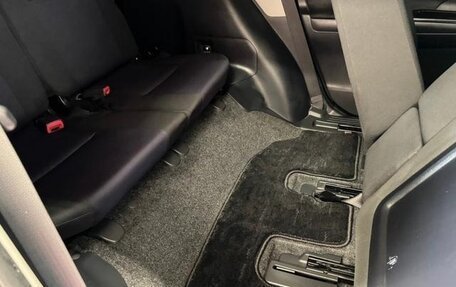 Toyota Wish II, 2016 год, 1 010 000 рублей, 29 фотография