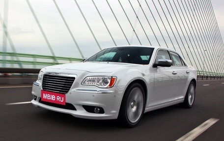 Chrysler 300C II, 2012 год, 1 300 000 рублей, 1 фотография