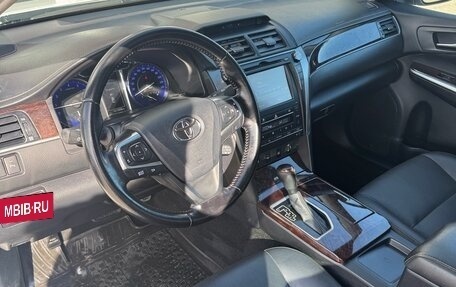 Toyota Camry, 2016 год, 2 370 000 рублей, 9 фотография