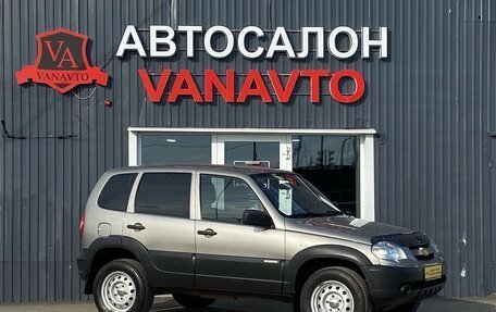 Chevrolet Niva I рестайлинг, 2017 год, 670 000 рублей, 3 фотография