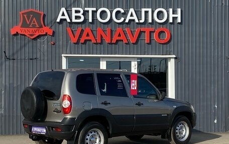 Chevrolet Niva I рестайлинг, 2017 год, 670 000 рублей, 5 фотография