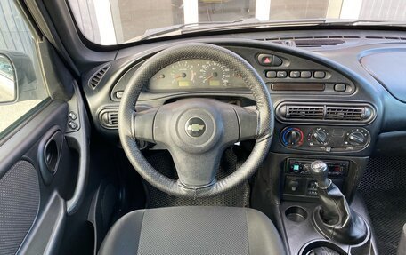 Chevrolet Niva I рестайлинг, 2017 год, 670 000 рублей, 15 фотография
