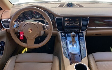 Porsche Panamera II рестайлинг, 2012 год, 2 890 000 рублей, 23 фотография