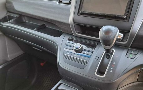 Honda Freed II, 2017 год, 1 400 000 рублей, 8 фотография