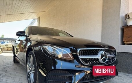 Mercedes-Benz E-Класс, 2018 год, 3 300 000 рублей, 5 фотография