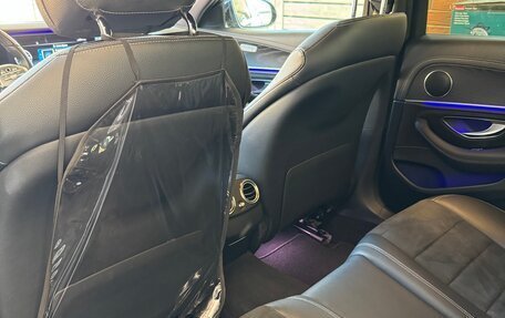 Mercedes-Benz E-Класс, 2018 год, 3 300 000 рублей, 17 фотография