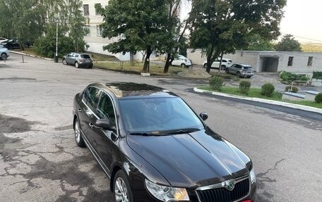 Skoda Superb III рестайлинг, 2012 год, 1 190 000 рублей, 2 фотография