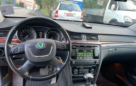 Skoda Superb III рестайлинг, 2012 год, 1 190 000 рублей, 23 фотография