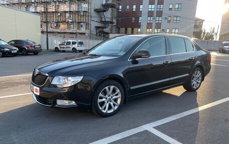 Skoda Superb III рестайлинг, 2012 год, 1 190 000 рублей, 33 фотография