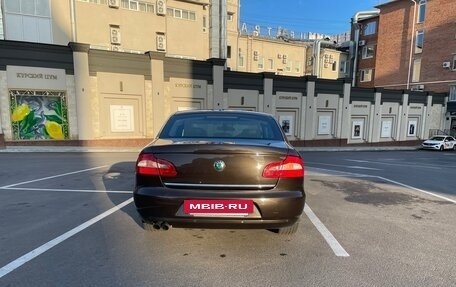 Skoda Superb III рестайлинг, 2012 год, 1 190 000 рублей, 36 фотография