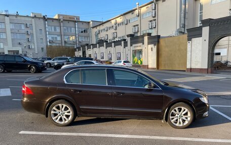Skoda Superb III рестайлинг, 2012 год, 1 190 000 рублей, 37 фотография