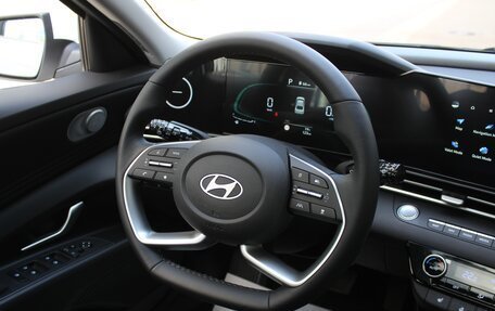 Hyundai Elantra, 2024 год, 2 649 000 рублей, 17 фотография