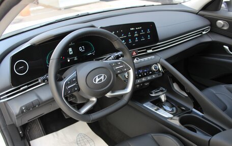 Hyundai Elantra, 2024 год, 2 649 000 рублей, 34 фотография