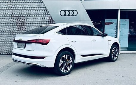 Audi e-tron Sportback I, 2022 год, 3 300 000 рублей, 2 фотография