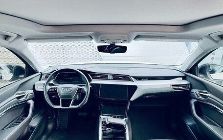 Audi e-tron Sportback I, 2022 год, 3 300 000 рублей, 7 фотография