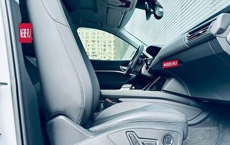 Audi e-tron Sportback I, 2022 год, 3 300 000 рублей, 6 фотография