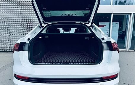 Audi e-tron Sportback I, 2022 год, 3 300 000 рублей, 10 фотография