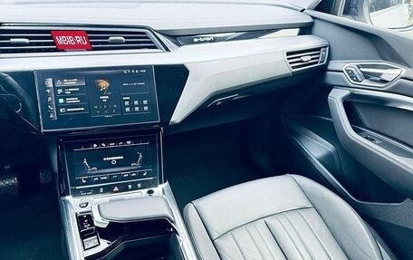 Audi e-tron Sportback I, 2022 год, 3 300 000 рублей, 13 фотография